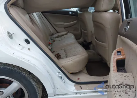 2005 Honda Accord 2.4 Ex z USA, uszkodzony, nr VIN 1HGCM56855A010781